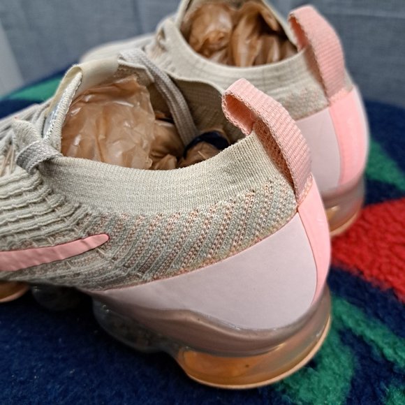 Nike Air Vapormax Flyknit 3 Light Cream CT1274-200 Women’s Size 7 Year 2020 - Picture 4 of 13